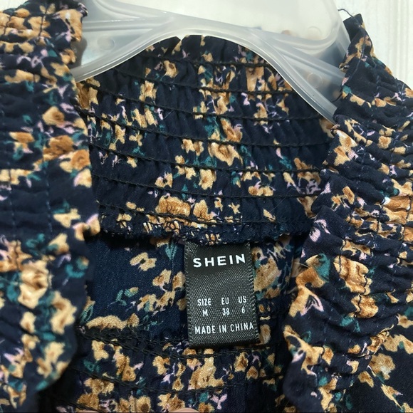 SHEIN mock neck dress - Picture 5 of 5